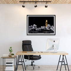 Ezposterprints - Gold King Of Chess - 36x24 ambiance display photo sample